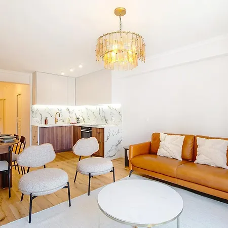 Guestready - Sunlit Elegance With The Eiffel View Appartement Parijs