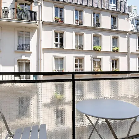 Guestready - Sunlit Elegance With The Eiffel View Lägenhet *