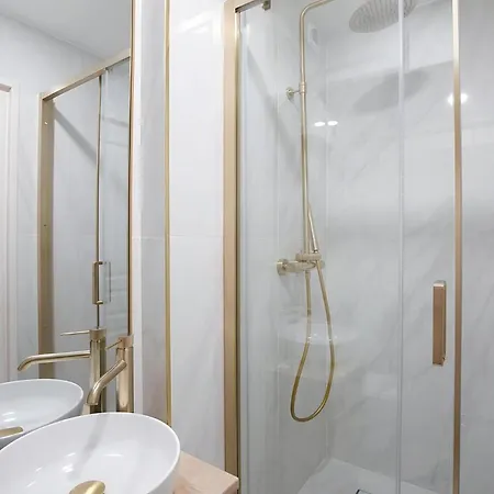 Guestready - Sunlit Elegance With The Eiffel View * Parijs