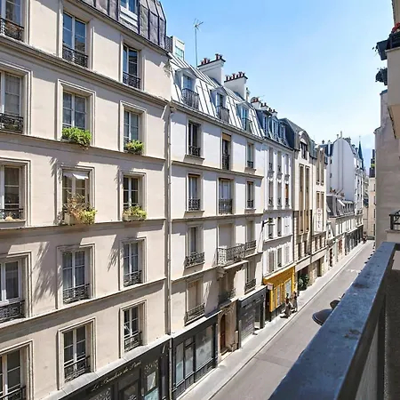 Guestready - Sunlit Elegance With The Eiffel View * Parijs