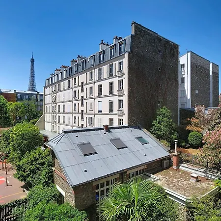 Guestready - Sunlit Elegance With The Eiffel View * Parijs